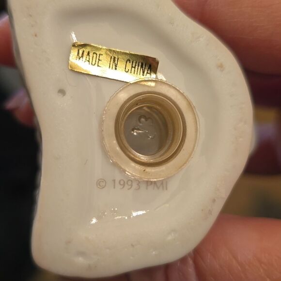 1993 Precious‎ Moments Boy Girl on Stump Salt Pepper Shakers 4 in tall - Picture 8 of 8